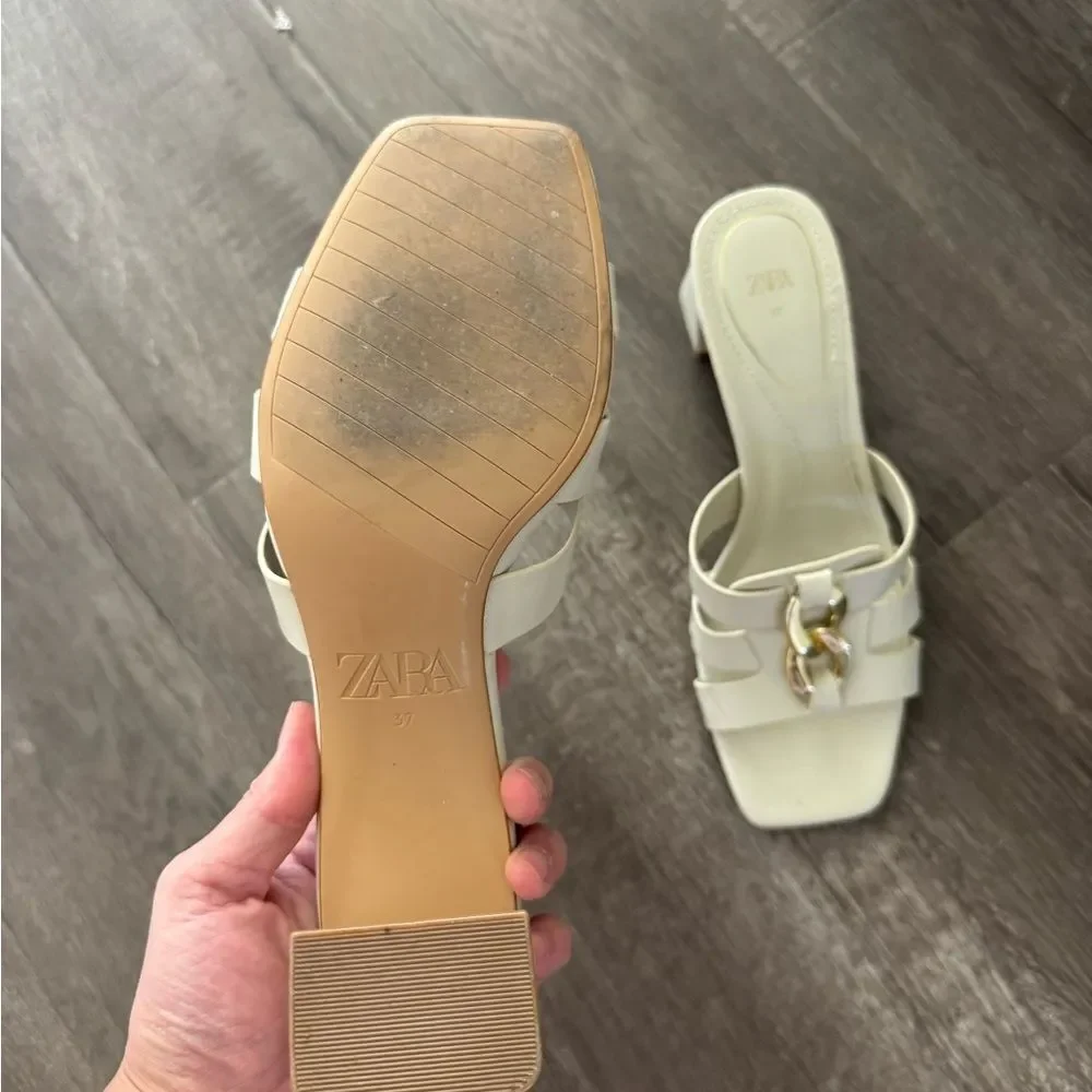 Zara Cream & Gold Sandals - Picture 5 of 7